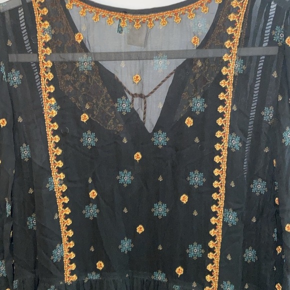 Anthropologie Akemi & Kin Embroidered Tunic Dress in med (MP), preloved - Picture 5 of 11